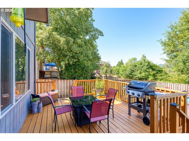 2622 STRASBURG Dr, Forest Grove, OR 97116