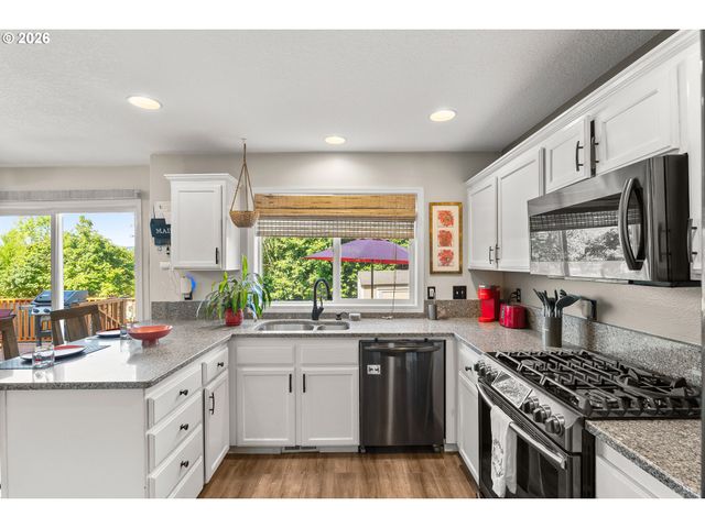 2622 STRASBURG Dr, Forest Grove, OR 97116