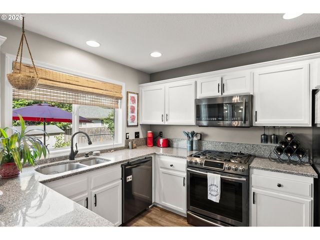 2622 STRASBURG Dr, Forest Grove, OR 97116