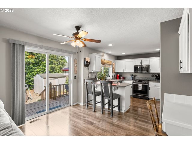 2622 STRASBURG Dr, Forest Grove, OR 97116