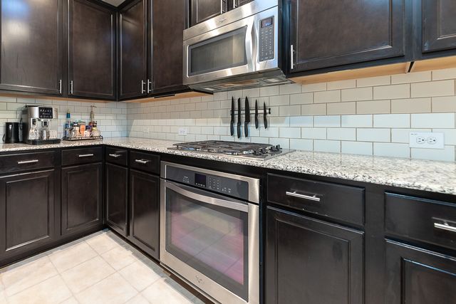 1161 Crest Breeze Drive, Fort Worth, TX 76052