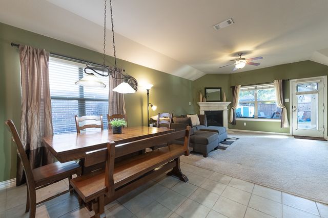 1161 Crest Breeze Drive, Fort Worth, TX 76052