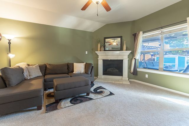 1161 Crest Breeze Drive, Fort Worth, TX 76052