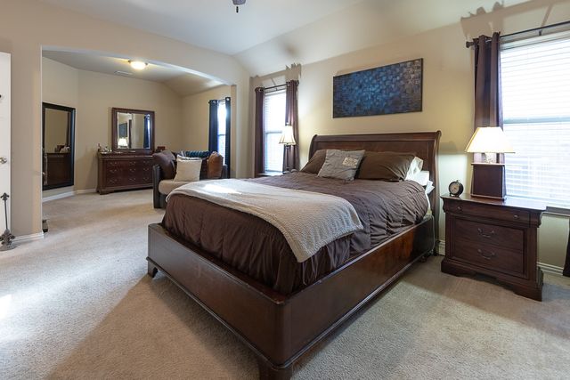 1161 Crest Breeze Drive, Fort Worth, TX 76052