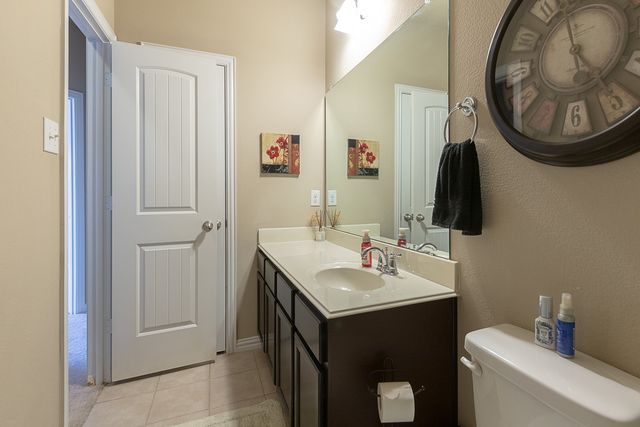 1161 Crest Breeze Drive, Fort Worth, TX 76052