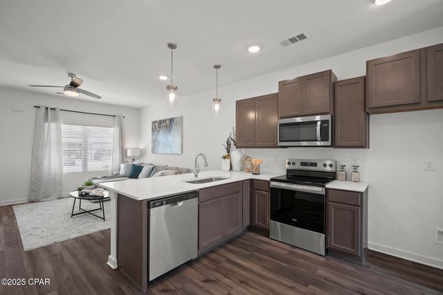 5880 Tyndall Place, Panama City, FL 32404