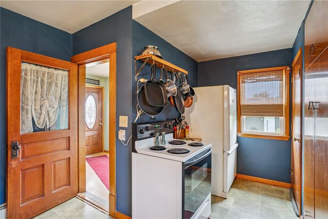 501 Jefferson Avenue, Lowden, IA 52255