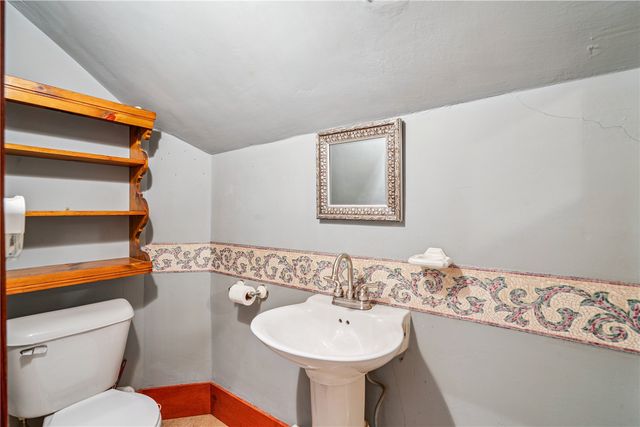 501 Jefferson Avenue, Lowden, IA 52255