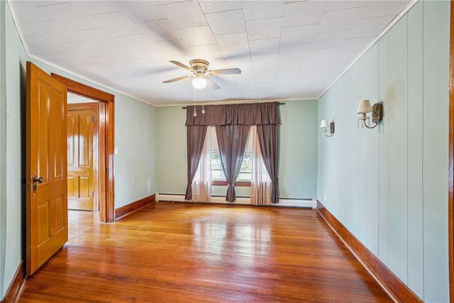 501 Jefferson Avenue, Lowden, IA 52255