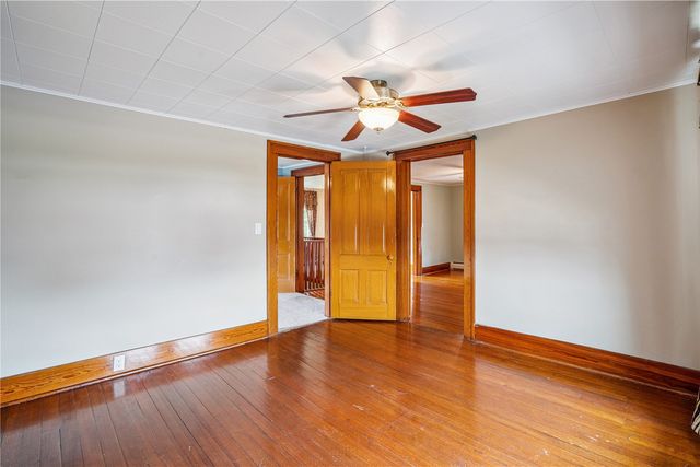 501 Jefferson Avenue, Lowden, IA 52255