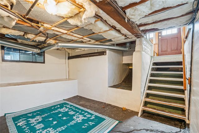 501 Jefferson Avenue, Lowden, IA 52255