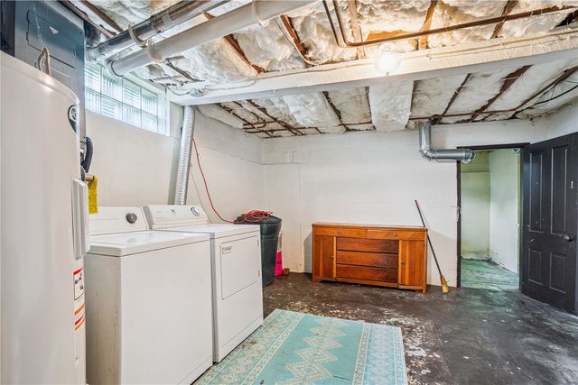 501 Jefferson Avenue, Lowden, IA 52255