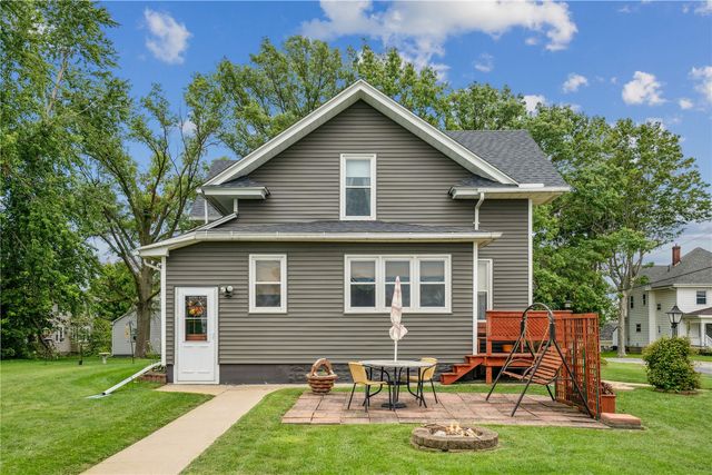501 Jefferson Avenue, Lowden, IA 52255