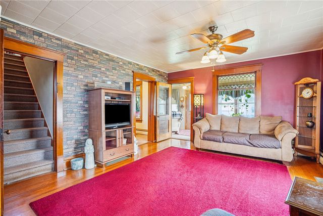 501 Jefferson Avenue, Lowden, IA 52255