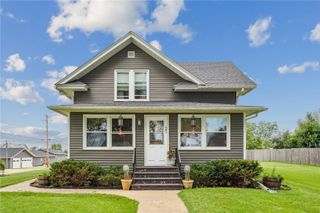 501 Jefferson Avenue, Lowden, IA 52255