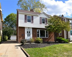 2203 Brockway Road, University Heights, OH 44118