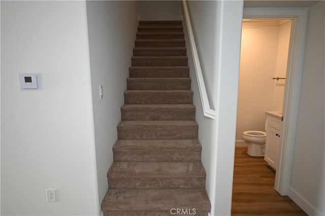 93 Linhaven, Irvine, CA 92602