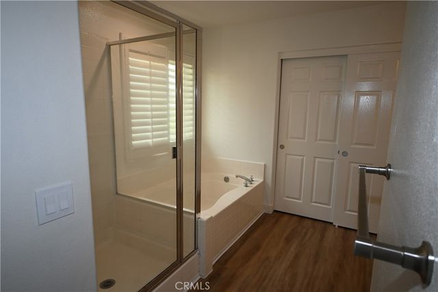 93 Linhaven, Irvine, CA 92602