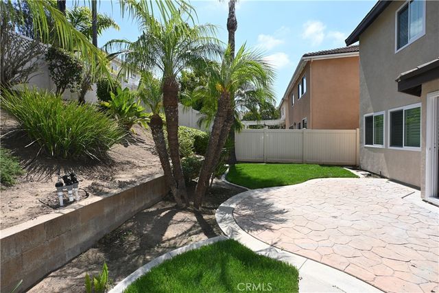 93 Linhaven, Irvine, CA 92602