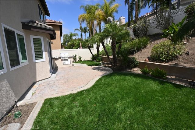 93 Linhaven, Irvine, CA 92602