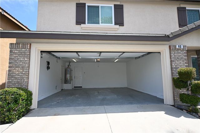 93 Linhaven, Irvine, CA 92602