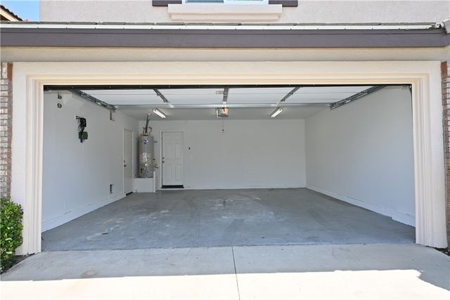 93 Linhaven, Irvine, CA 92602