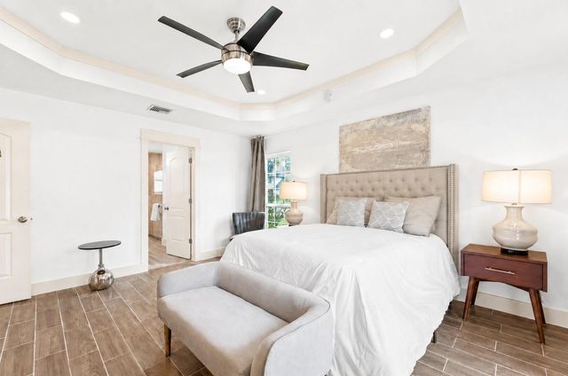10611 Deerwood Road, Houston, TX 77042