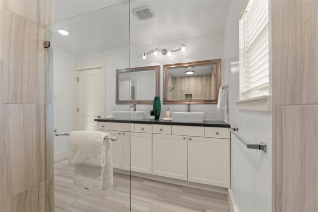 10611 Deerwood Road, Houston, TX 77042