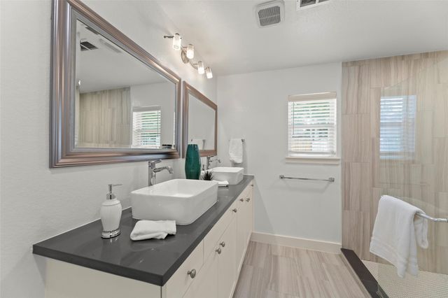 10611 Deerwood Road, Houston, TX 77042