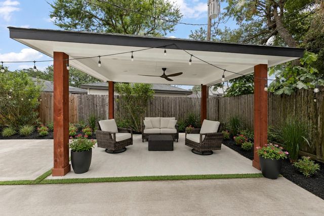 10611 Deerwood Road, Houston, TX 77042