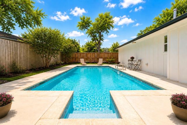 10611 Deerwood Road, Houston, TX 77042