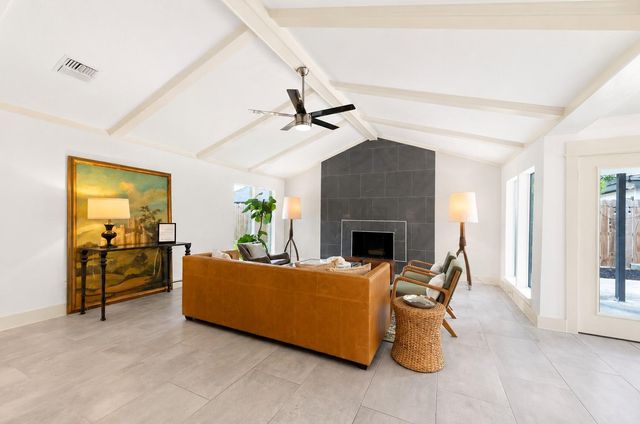 10611 Deerwood Road, Houston, TX 77042