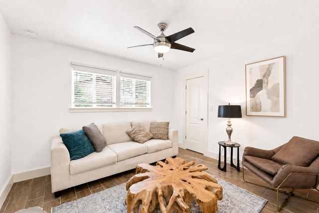 10611 Deerwood Road, Houston, TX 77042