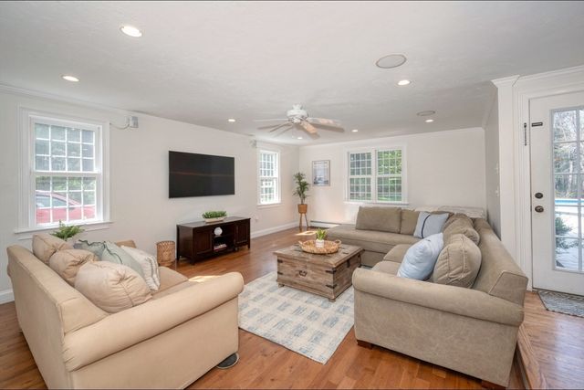 11 Heather's Path, Plympton, MA 02367