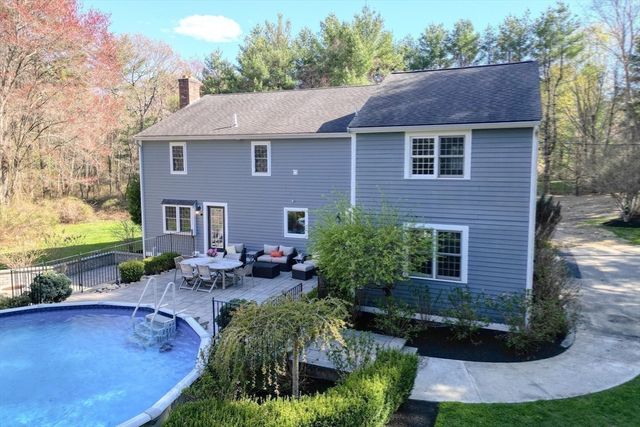 11 Heather's Path, Plympton, MA 02367