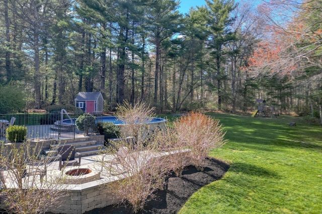 11 Heather's Path, Plympton, MA 02367