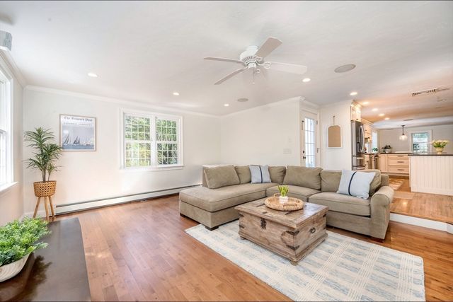11 Heather's Path, Plympton, MA 02367