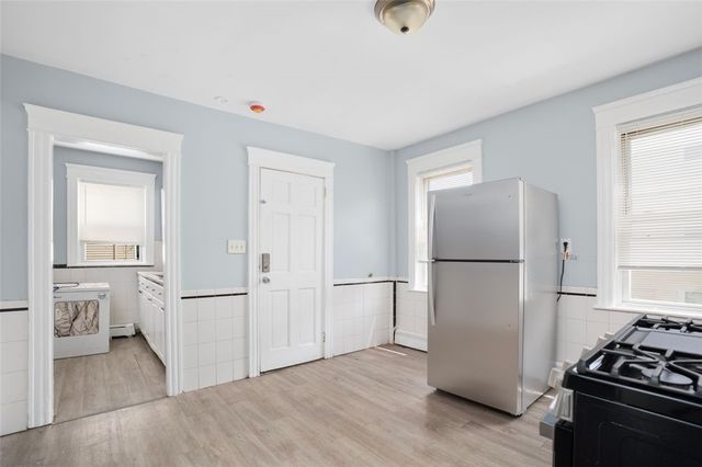 347 Douglas Avenue, Providence, RI 02908