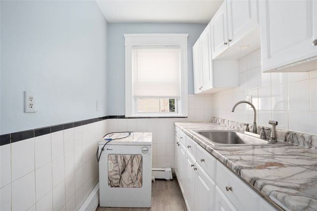 347 Douglas Avenue, Providence, RI 02908