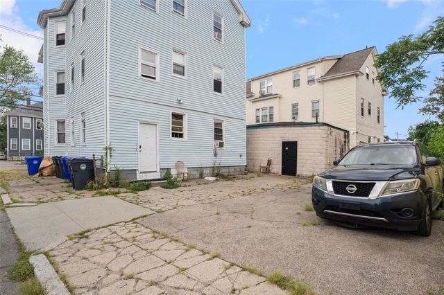 347 Douglas Avenue, Providence, RI 02908