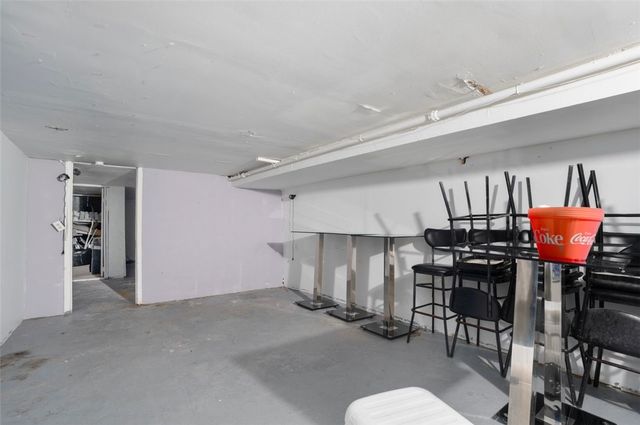 347 Douglas Avenue, Providence, RI 02908