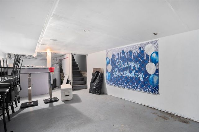 347 Douglas Avenue, Providence, RI 02908