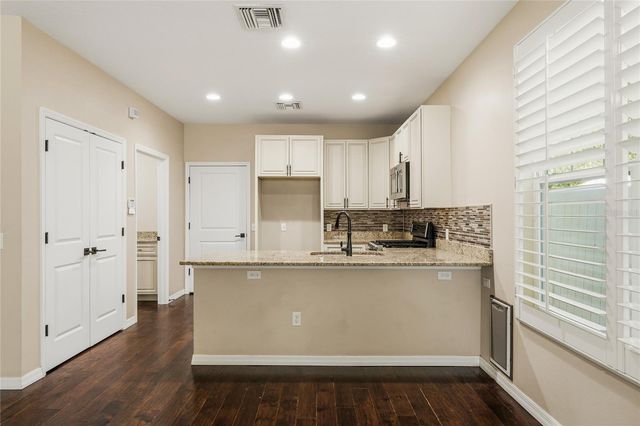 276 W BAY AVENUE, Longwood, FL 32750