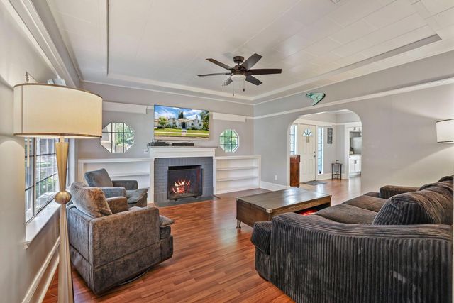 430 Bedford Rd, Stockton, CA 95204