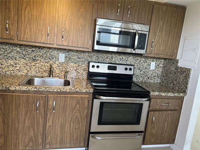 500 NE Three Islands Blvd 223, Hallandale Beach, FL 33009