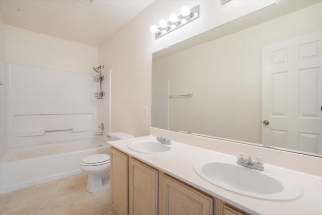 3390 Marino Drive SE, Rio Rancho, NM 87124