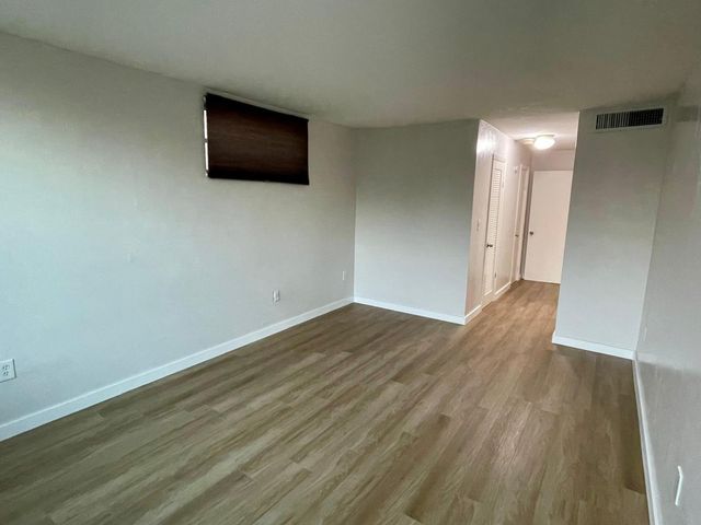 1401 NE 191st Street, Miami, FL 33179