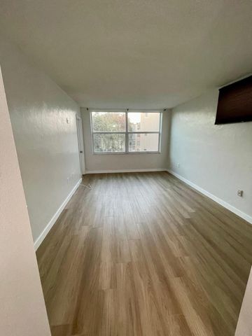 1401 NE 191st Street, Miami, FL 33179