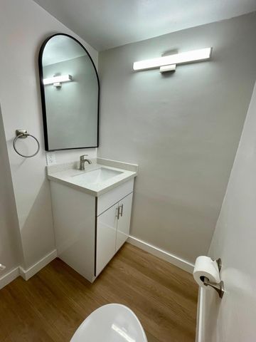 1401 NE 191st Street, Miami, FL 33179