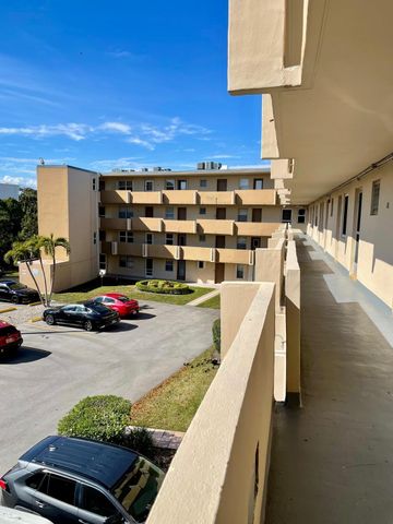 1401 NE 191st Street, Miami, FL 33179